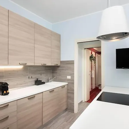 Casa Azzurra -central Station-free Luggage Storage Apartment *
